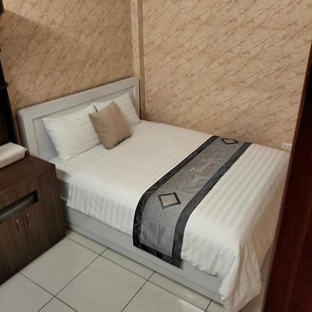 Roma Hotel Noi Bai Airport Hanoi Zewnętrze zdjęcie