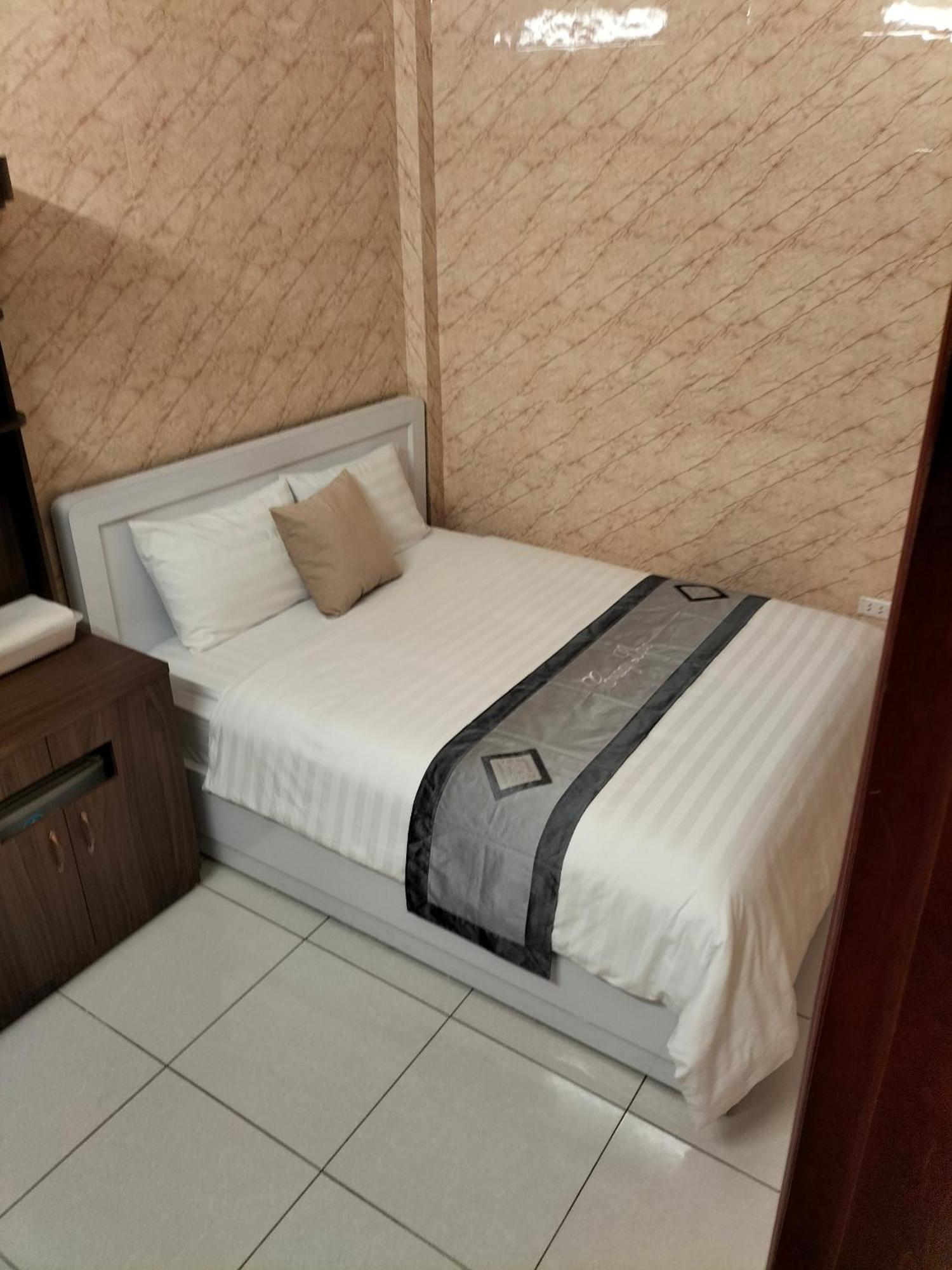Roma Hotel Noi Bai Airport Hanoi Zewnętrze zdjęcie
